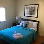 Homestay Hollywood Llc Chicago