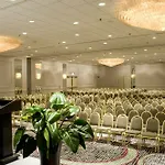 Doubletree By Hilton Magnificent Mile Hotel