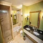 The Talbott, Autograph Collection 4* Chicago