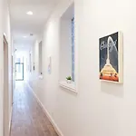 Sleek Studio In Lincoln Park By Sonder