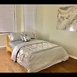 Beautiful Room In Chicago