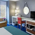 Kinzie Hotel 4*
