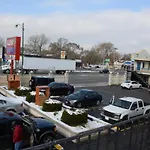 Aloha Motel 2*