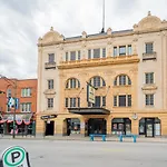 Cool 2br Close To Fun - Grace 2 Chicago