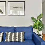 Cool 2br Close To Fun - Grace 2 * Chicago