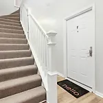 Trendy & Insta-Worthy 2Br Apartment - Kimball Rear