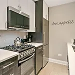 In Close To Boystown - Oakdale 204 Rep Chicago