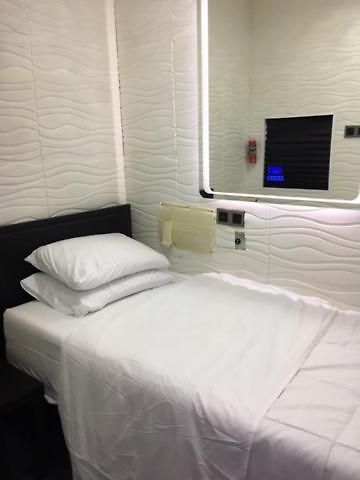 Capsule hotel Bnb-1 Chicago