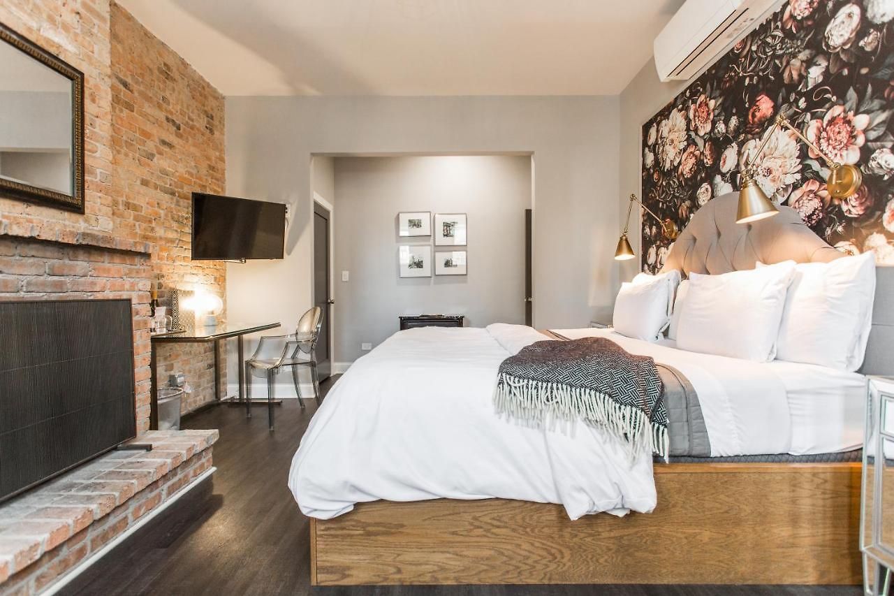 Wicker Park Bed & Breakfast Chicago