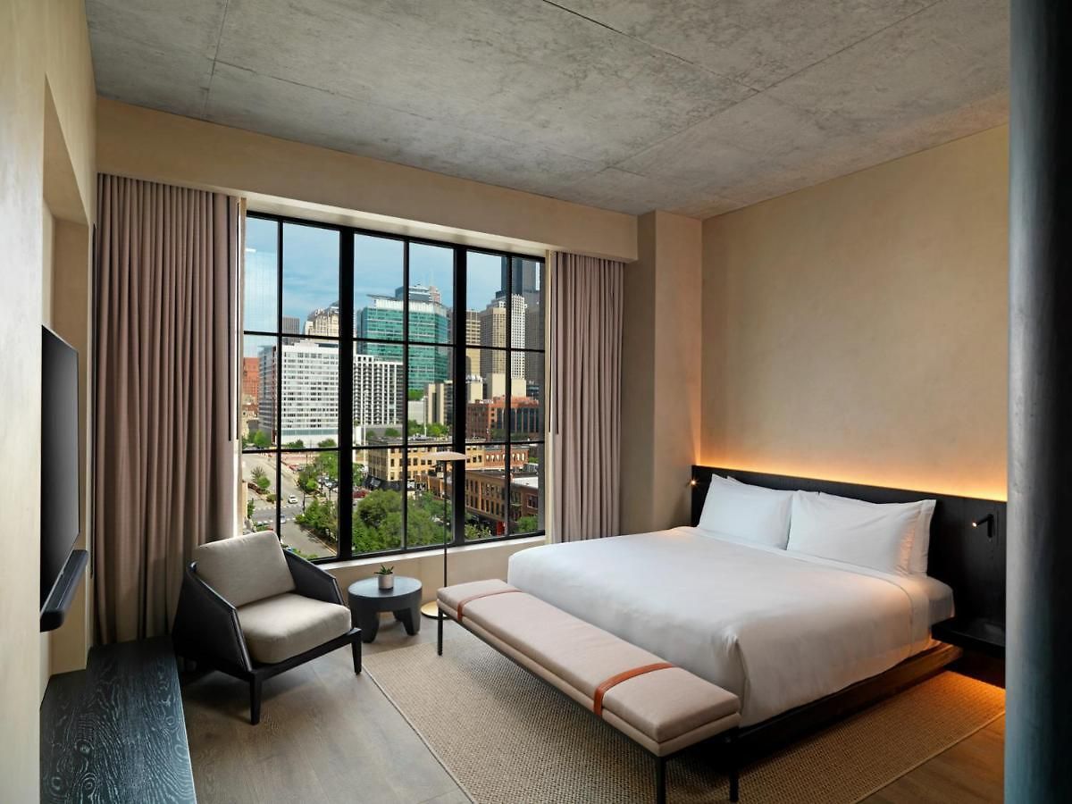 Nobu Hotel 5*