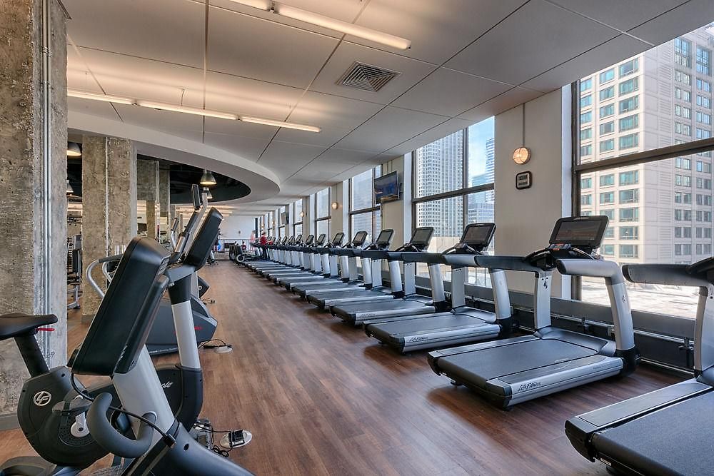Marriott Downtown Magnificent Mile 4*