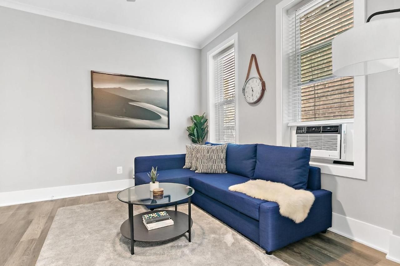 2br Comfy And Stylish In West Town - Erie 1r Chicago