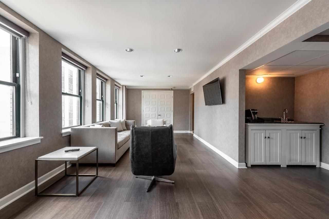 Claridge House Chicago, Tapestry Collection By Hilton Hotel 4*
