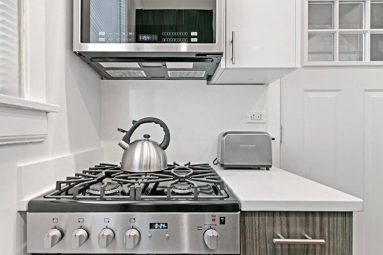 Newly Renovated 1br In Ideal Location - Belmont E1