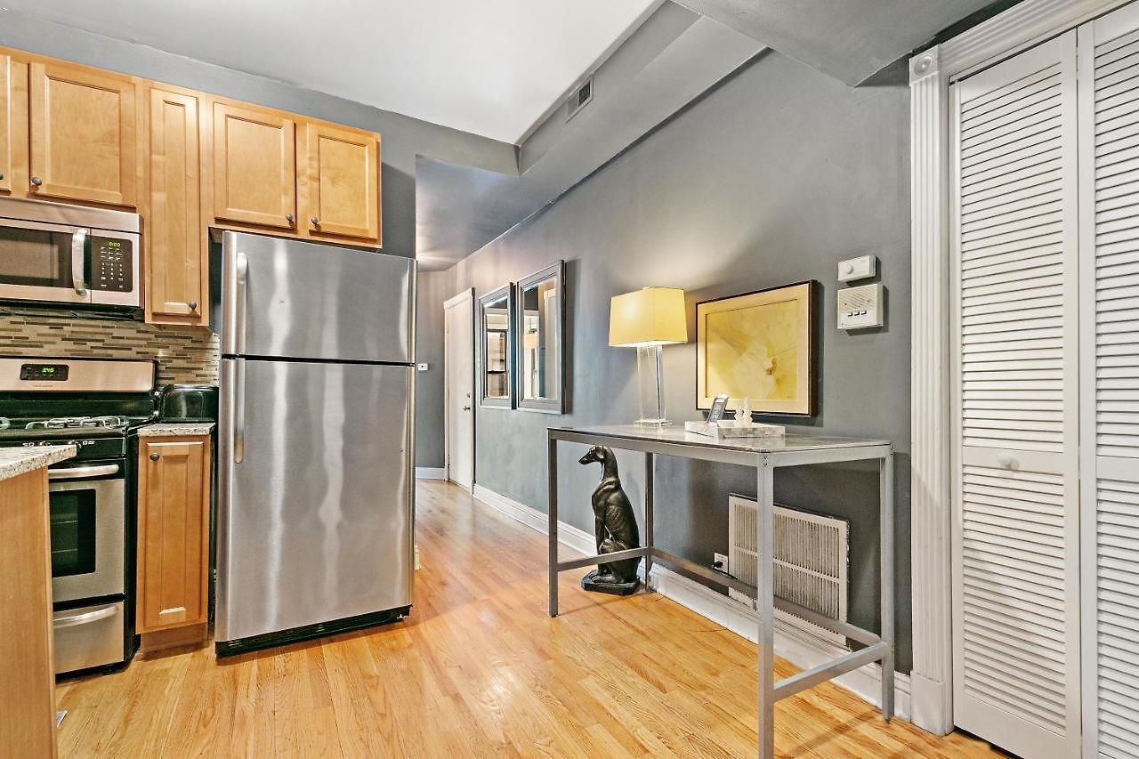 Apartment Stylish 2br Pad With Up-to-date Comforts - Halsted Rep *