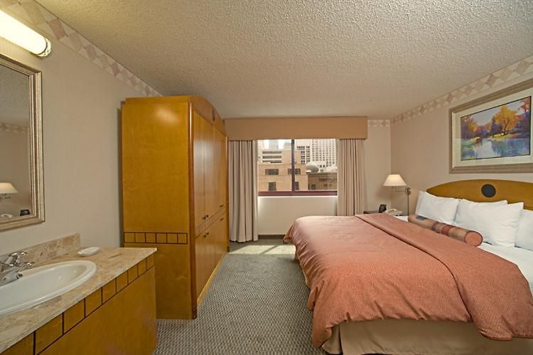 Embassy - Downtown River North Hotel Chicago