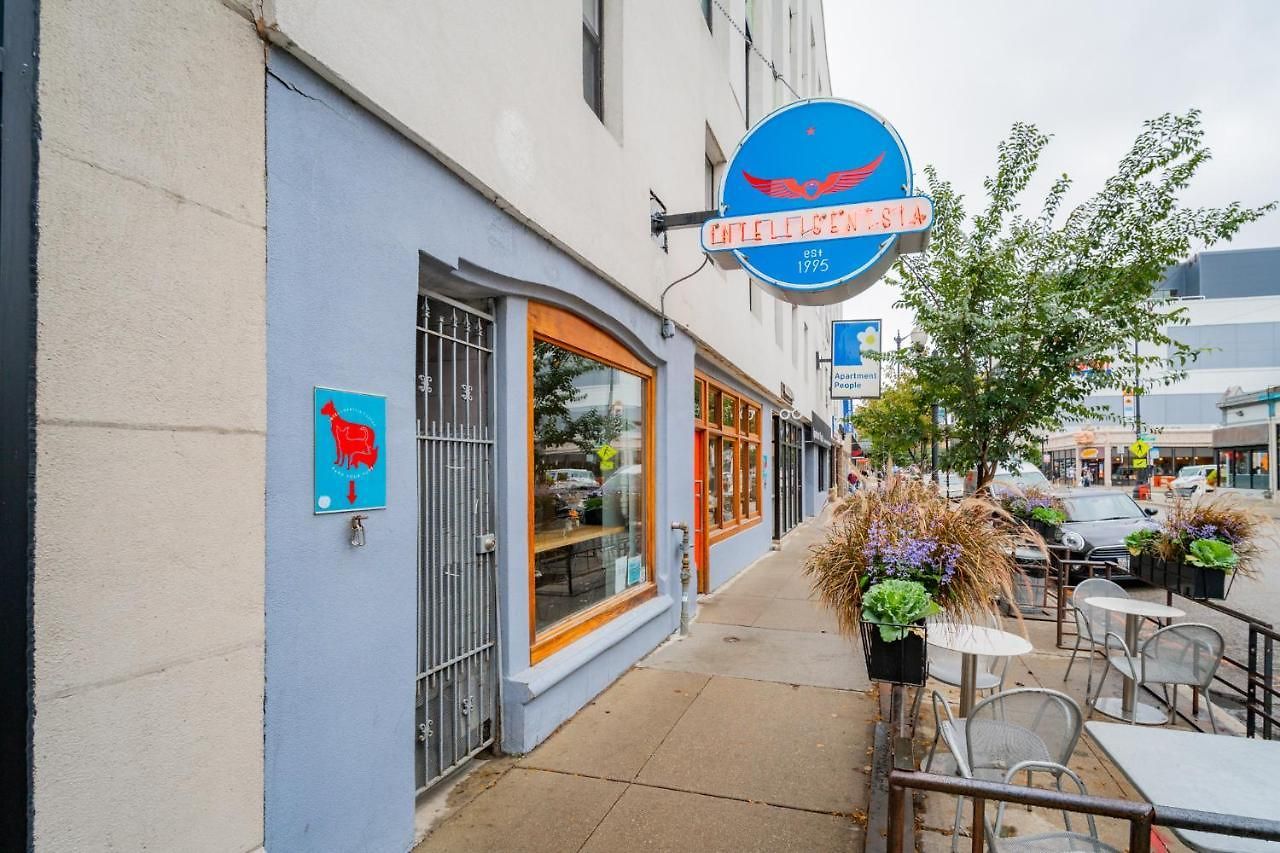 Apartment Comfy And Complete Near Boystown - Oakdale 317 Rep *