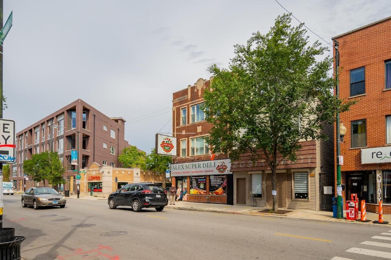 3-bedroom Gem With In-unit Laundry - Lawndale 1 * Chicago