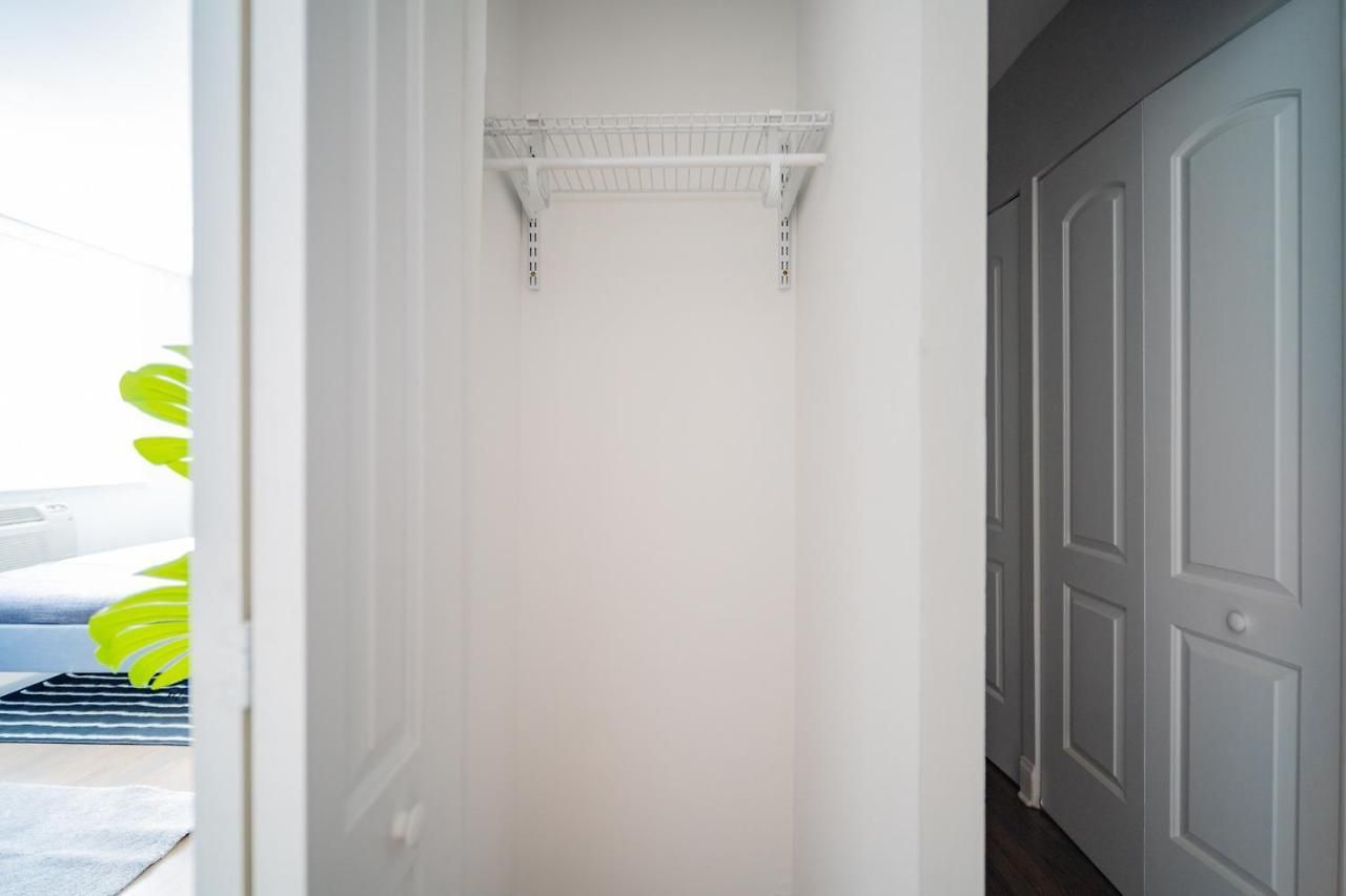 Comfy And Complete Near Boystown - Oakdale 317 Rep Apartment Chicago