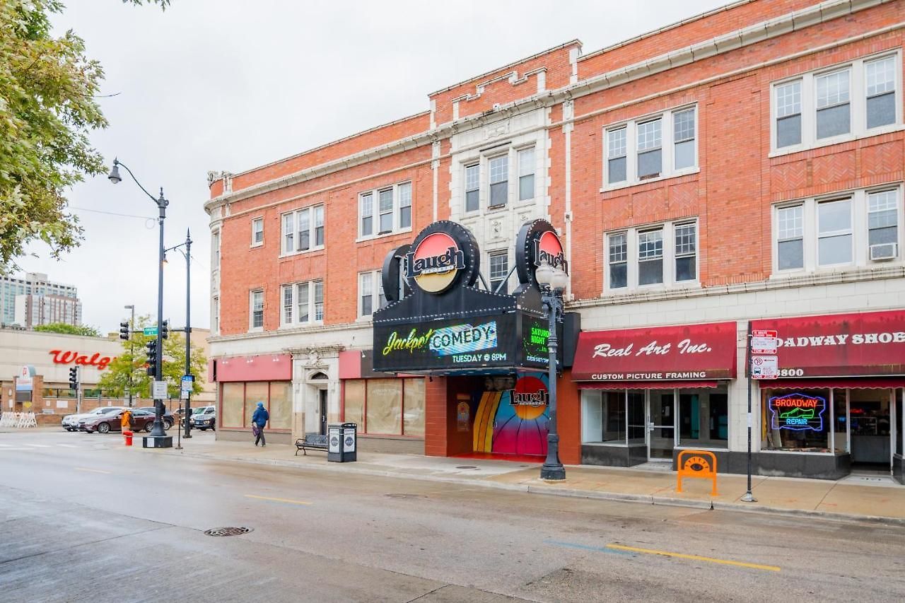 Comfy And Complete Near Boystown - Oakdale 317 Rep