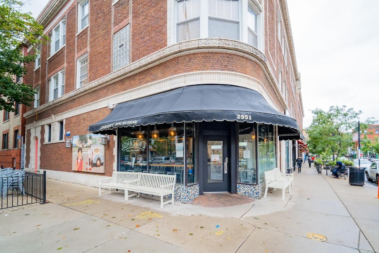 Comfy And Complete Near Boystown - Oakdale 317 Rep