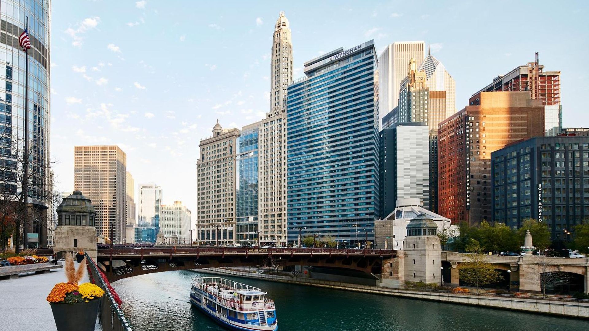 Club Quarters Wacker At Michigan,