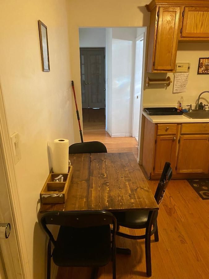 Hollywood Llc Homestay *