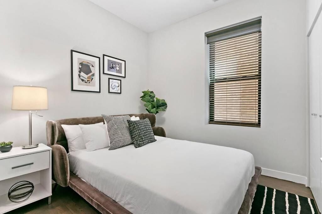 2br Trendy Urban - Division 102w 202w 302w Rep Apartment Chicago