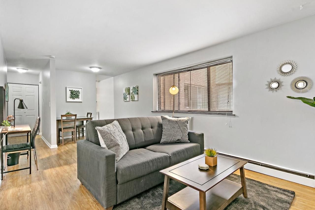 Stunning 1br At Center Of Lakeview - Oakdale 211 Apartment Chicago