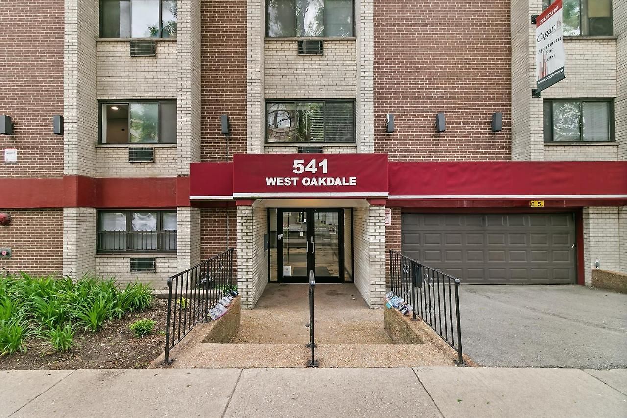 Stunning 1br At Center Of Lakeview - Oakdale 211 *