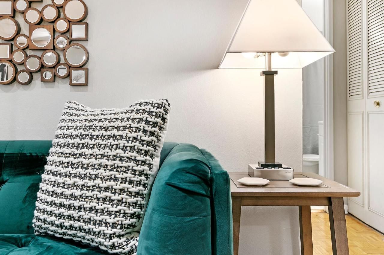 Cozy 1Br Escape, Walk To Dining & Attractions - Oakdale 204 Chicago