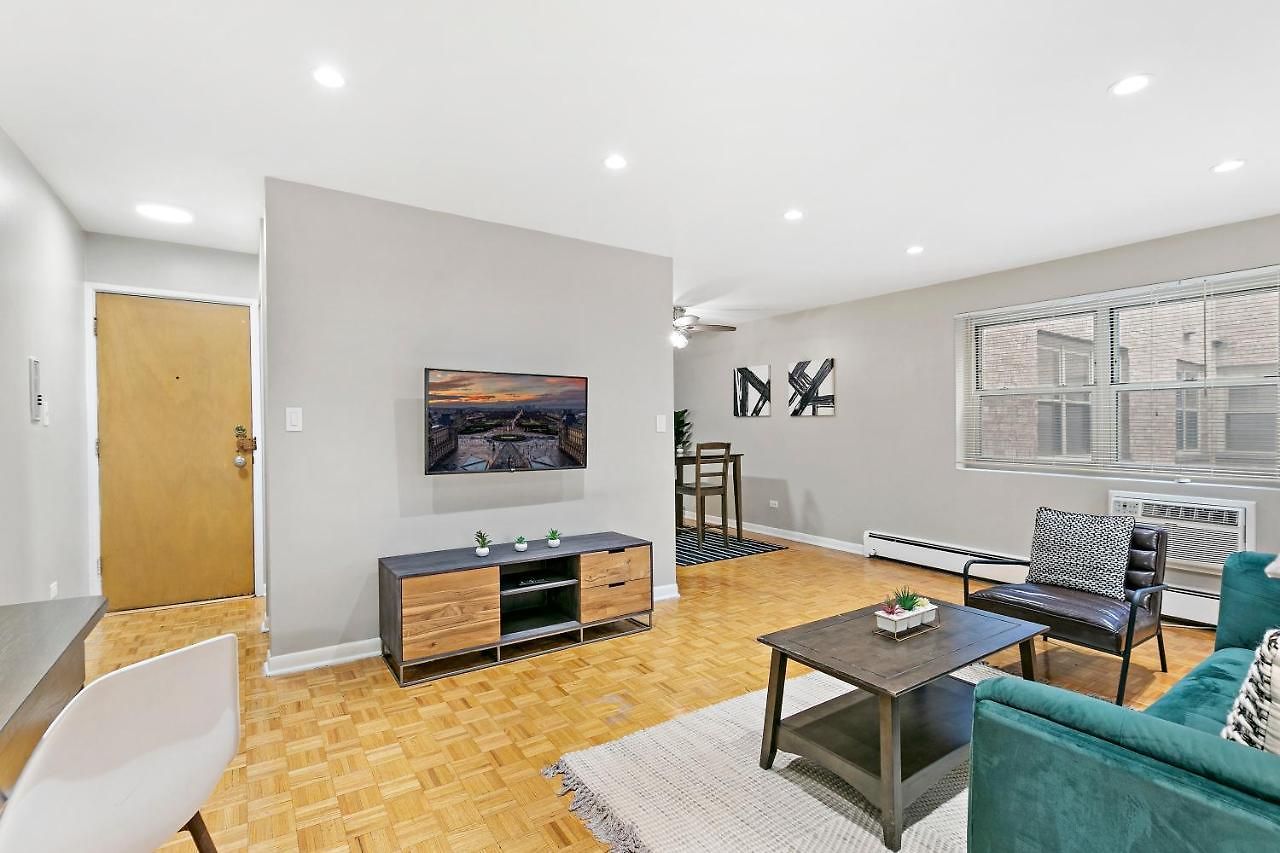 Cozy 1Br Escape, Walk To Dining & Attractions - Oakdale 204 Chicago