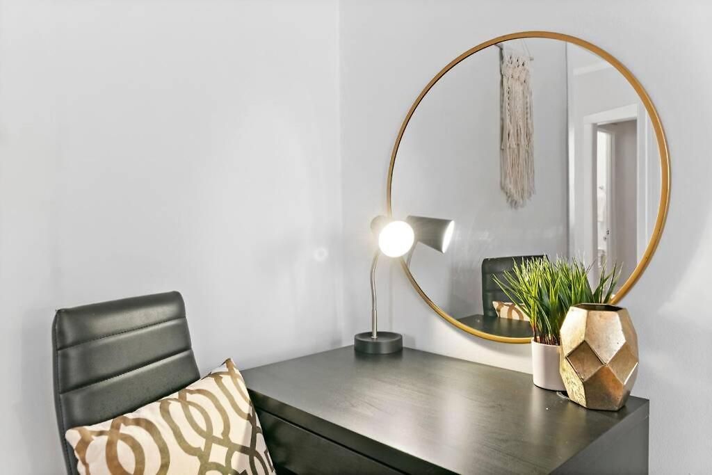 Well-furnished 1br In Popular Spot - Belmont J3 * Chicago
