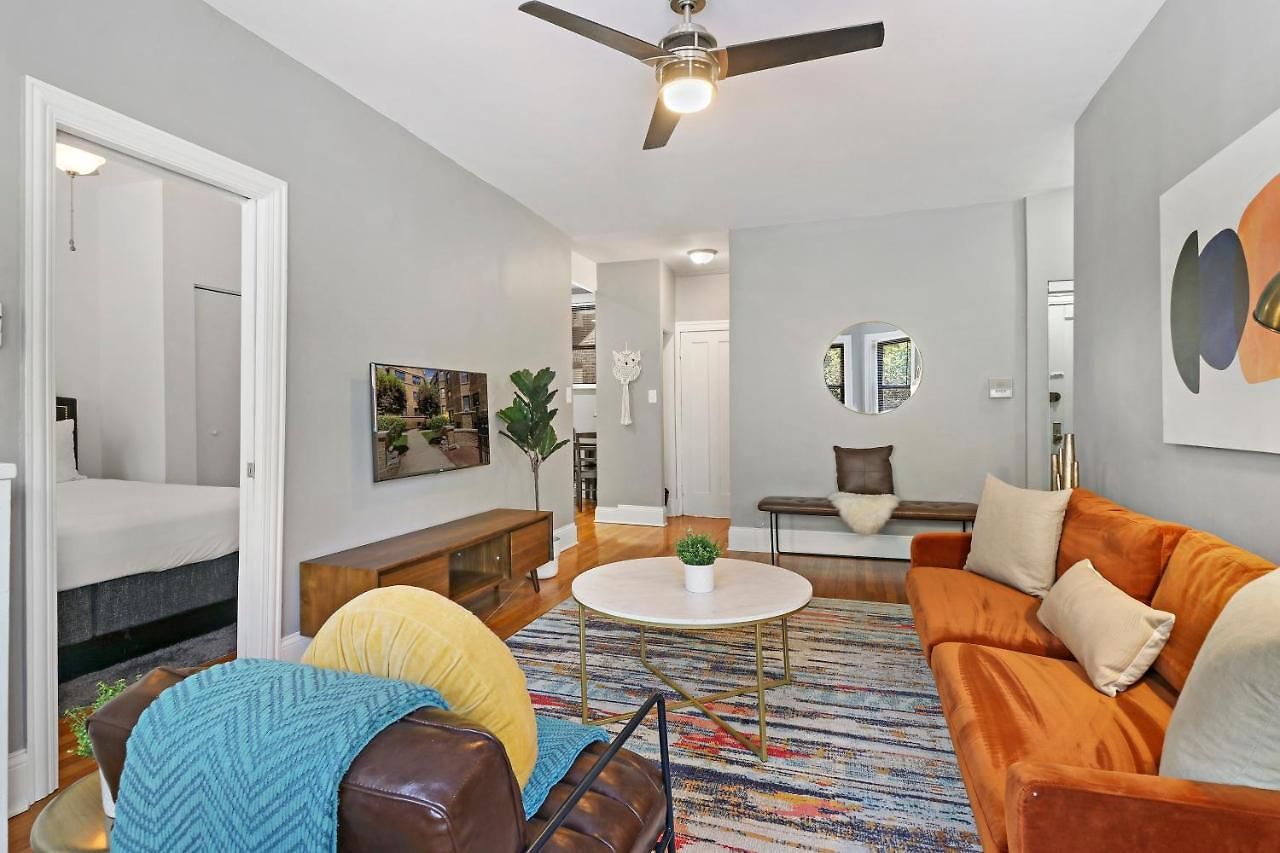 Apartment Homey 2br Unit In Boystown, Steps From Everything - Stratford 2n 3n Rep *