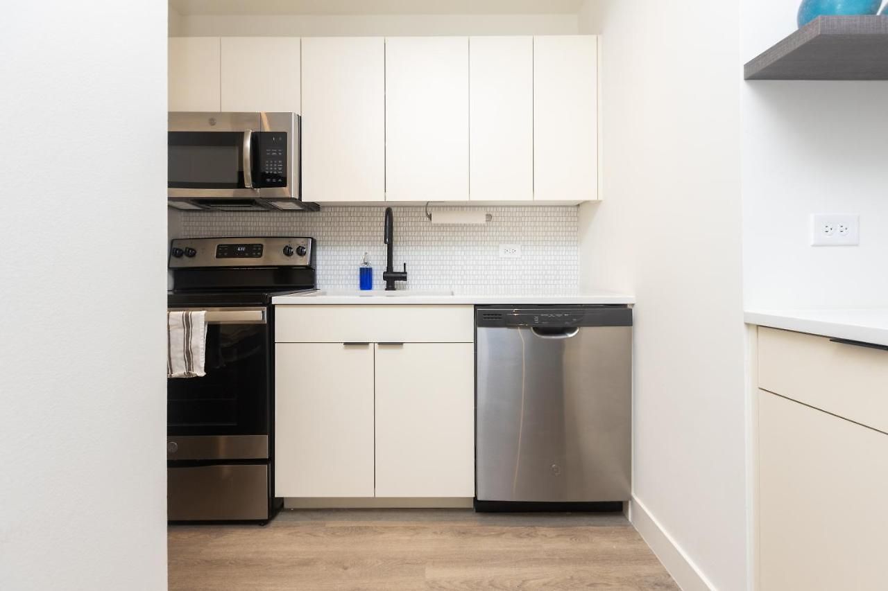 21 East - Chic Dt Apts With Rooftop By Zencity Aparthotel
