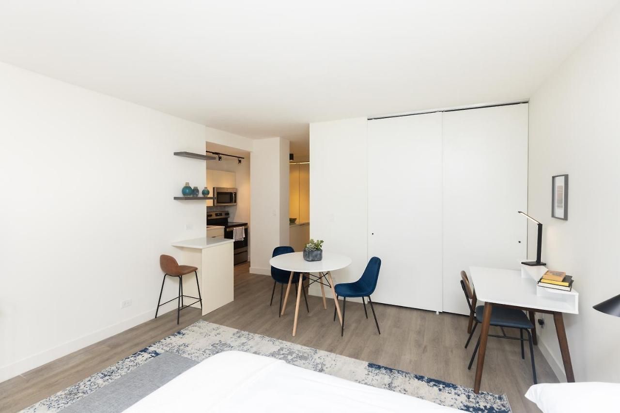 21 East - Chic Dt Apts With Rooftop By Zencity Aparthotel *
