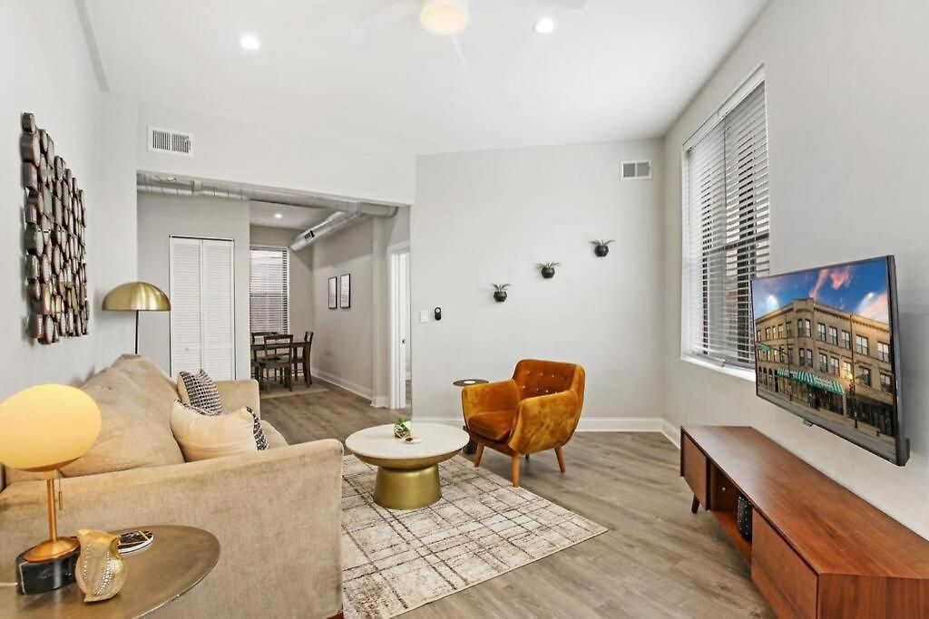 3br In Logan Square Walkable To Highlights - Park S6 Apartment *