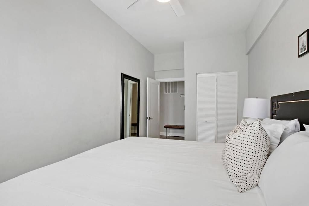 3br In Logan Square Walkable To Highlights - Park S6 Chicago