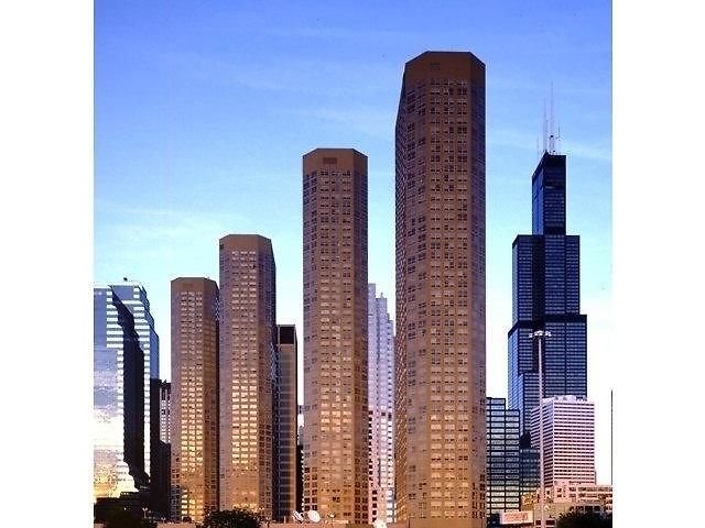 Corporate Suites Network - 555 W. Madison 3*