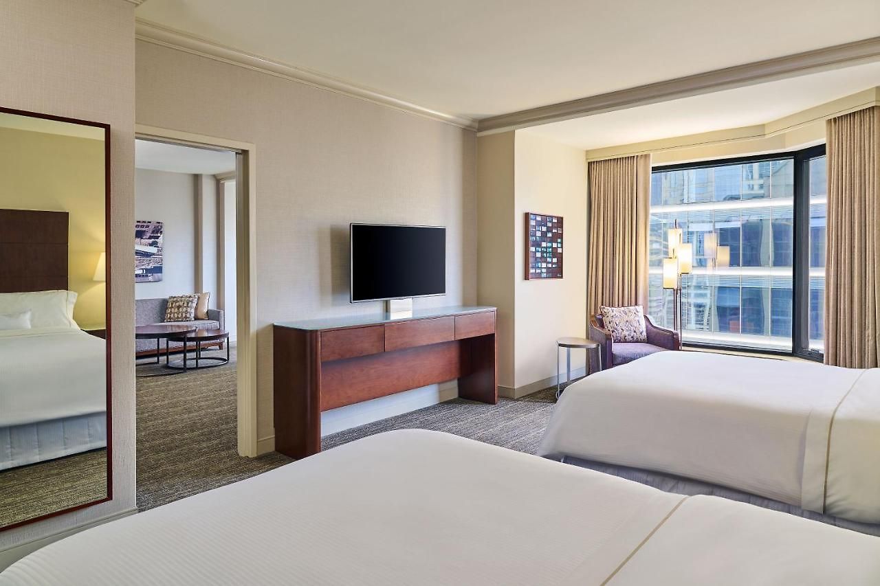 The Westin River North Hotel