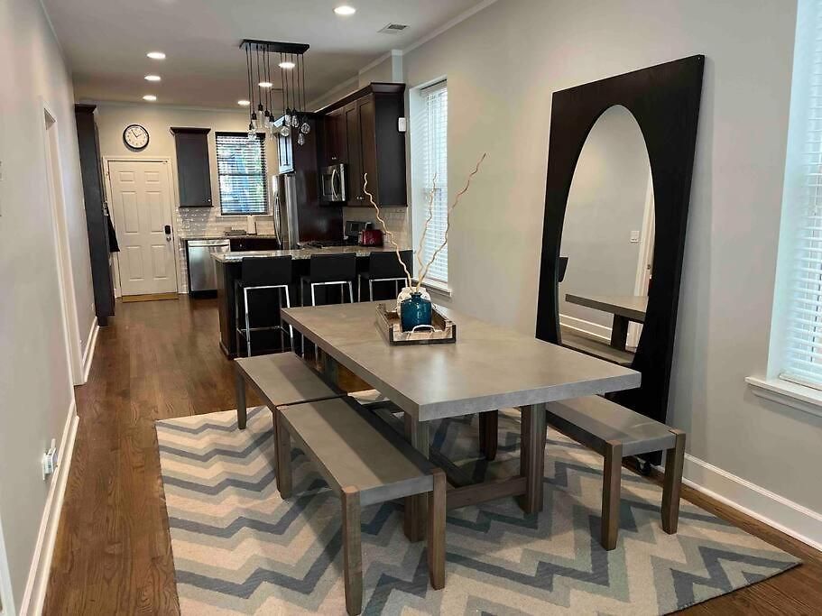 Trendy West Town Flat - 2 Bed / 1.5 Bath W Parking Chicago