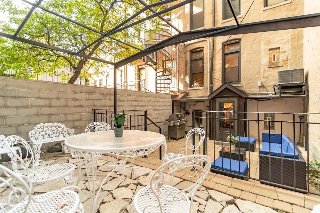 Luxurious Classic Gold Coast For 12 Guests Chicago