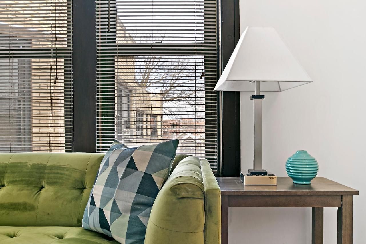 Charming 1br Close To Shops - Larchmont 3