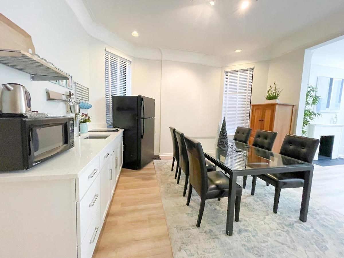 Apartment Wrigleyville Friends Unit - 5bdrm *