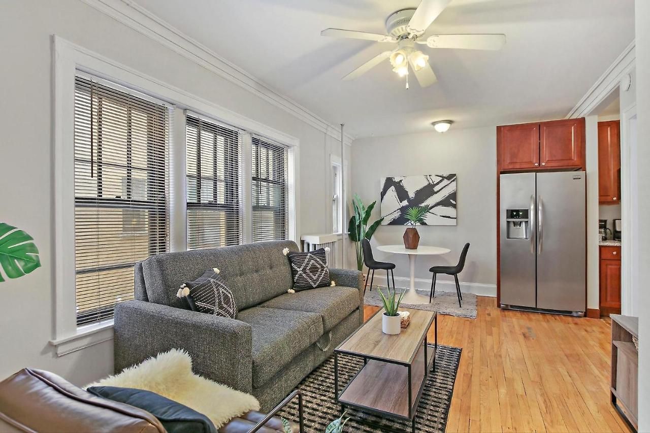 1br Calm & Cozy In Lincoln Square - Eastwood 2s Chicago