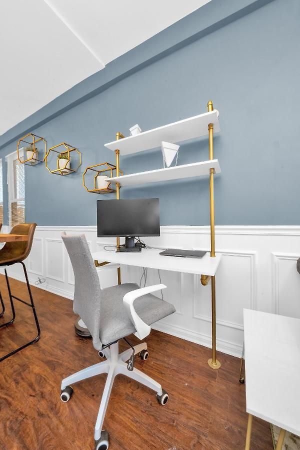 Modern 2 Bedroom In Avondale Apartment *