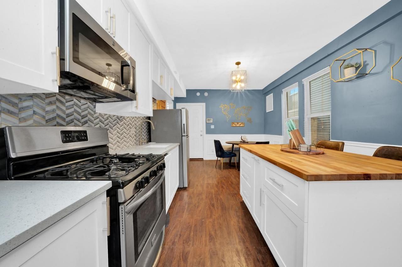 Apartment Modern 2 Bedroom In Avondale Chicago