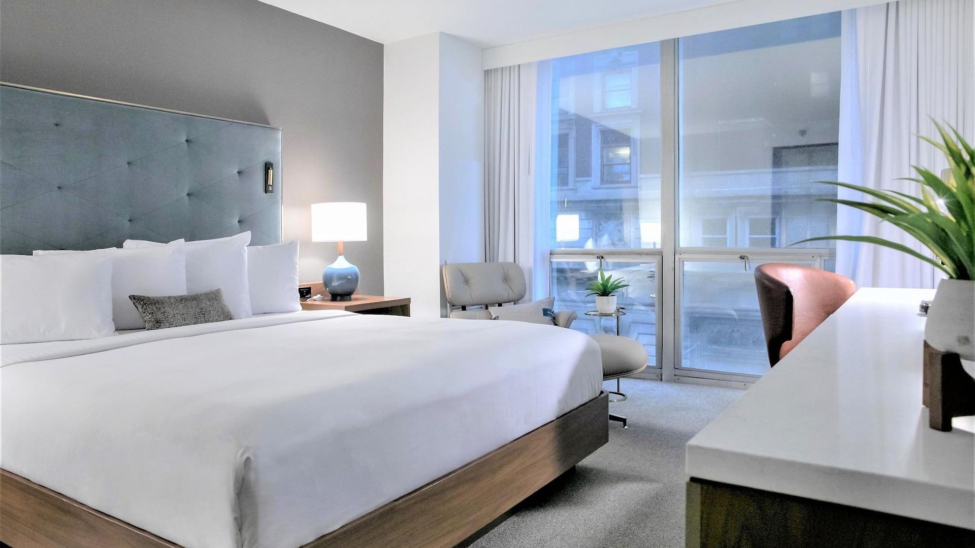 Le Meridien Essex Hotel Chicago