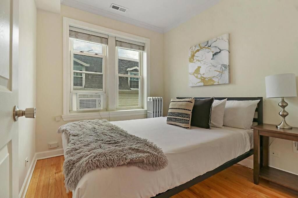 2br Alluring With Laundry - Cullom D3 * Chicago