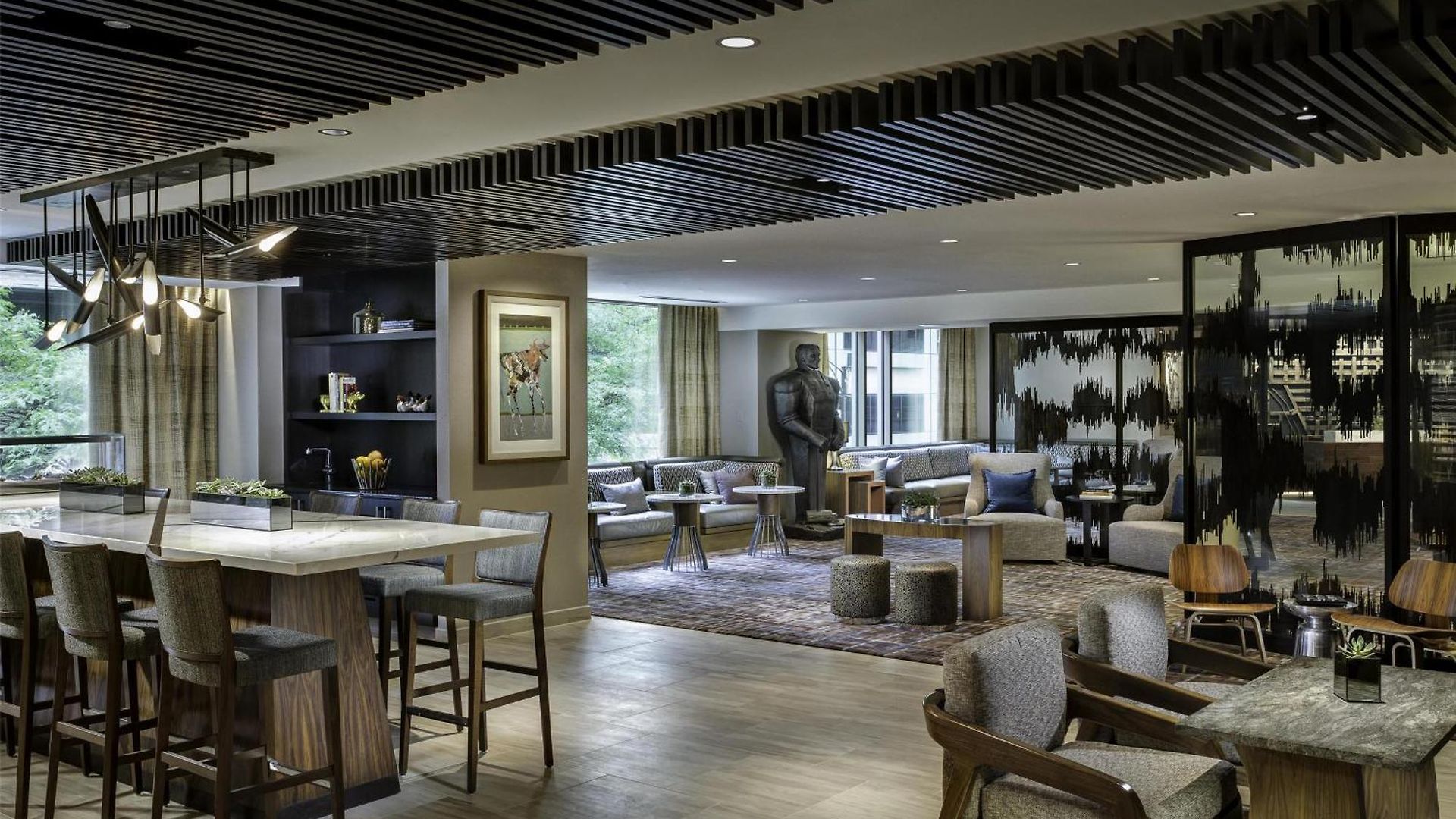 Hyatt Centric Magnificent Mile 4*
